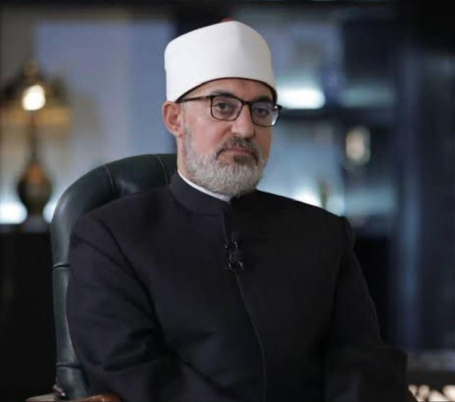 مفتي الجمهورية يعزي أمير الكويت في وفاة الشيخة سعاد الأحمد الصباح