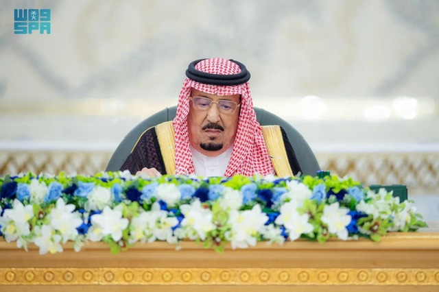 خادم الحرمين يطلع مجلس الوزراء على رسالة الرئيس السيسي حول تعزيز العلاقات السعودية-المصرية