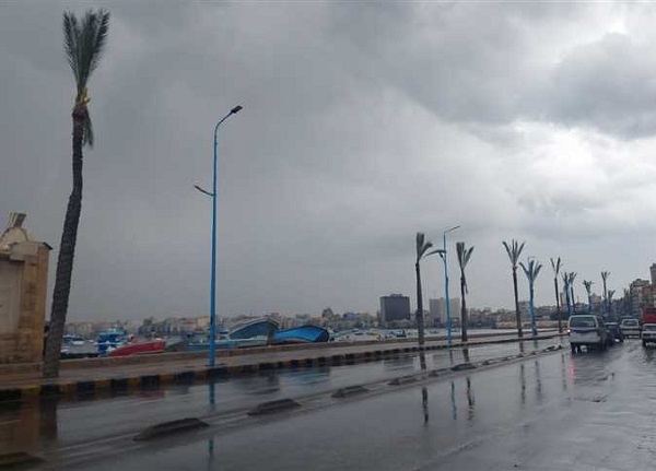 الأرصاد تكشف حالة الطقس اليوم الجمعة.. سقوط أمطار على عدة مناطق
