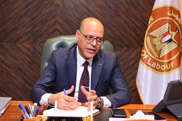 وزير العمل يعتمد صرف 2.9 مليون جنيه دعمًا لـ374 عاملًا في 25 محافظة خلال شهر