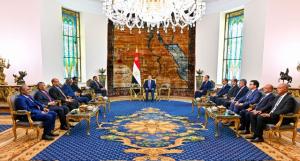 الرئيس السيسي يستقبل  كامل إدريس ويؤكد دعم مصر لتسوية الأزمة السودانية