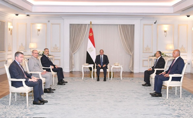 السيسي يستقبل وزير خارجية تركيا ويؤكد تطور العلاقات ورفض إعادة احتلال غزة
