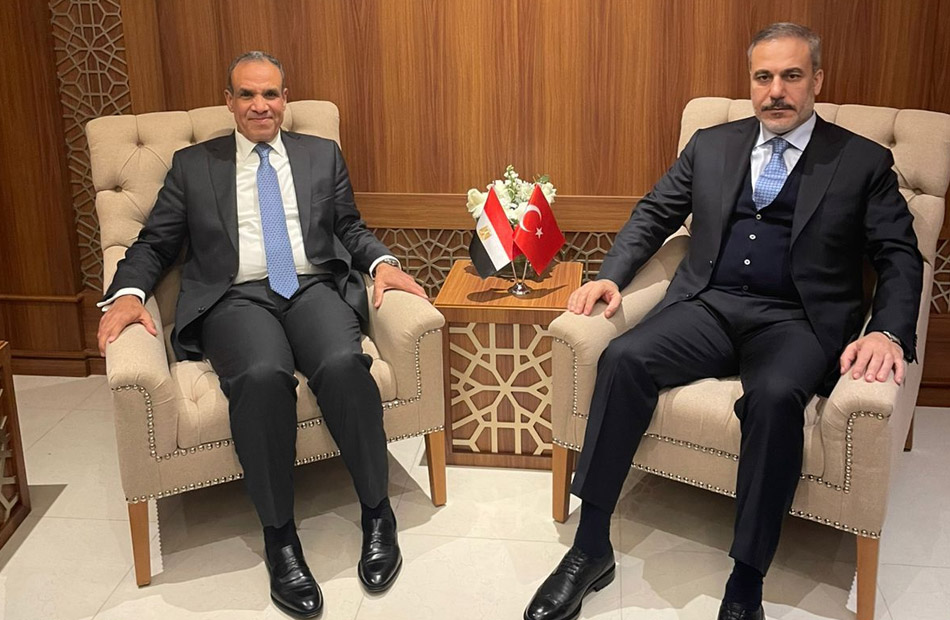 وزير الخارجية يعقد جلسة مباحثات مع نظيره التركى

