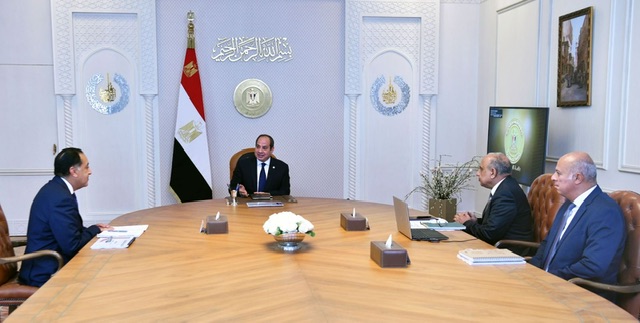 السيسي يوجّه بتعزيز قدرات الشبكة القومية للكهرباء وتوسيع الاعتماد على الطاقة المتجددة