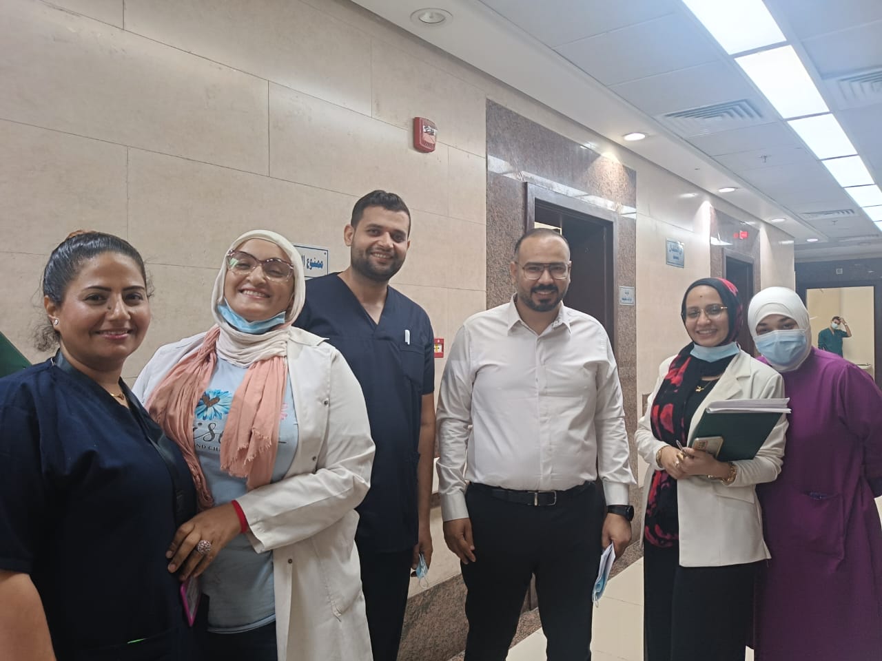 فريق الرعايه المركزه بمستشفي القبطي ينجح في إنقاذ حياة مريضه تعاني من تلف بالمخ

