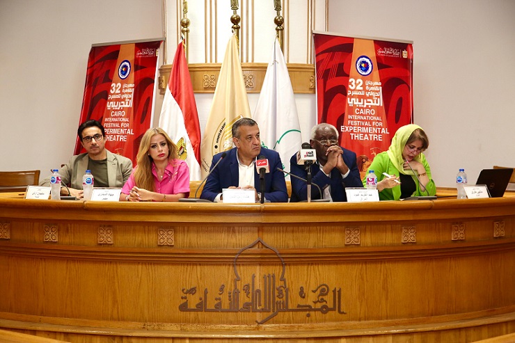 اليوم الأول للقاهرة للمسرح التجريبي: الذكاء الاصطناعي والفلسفة يشعلان الحوار حول مستقبل المسرح العربي

