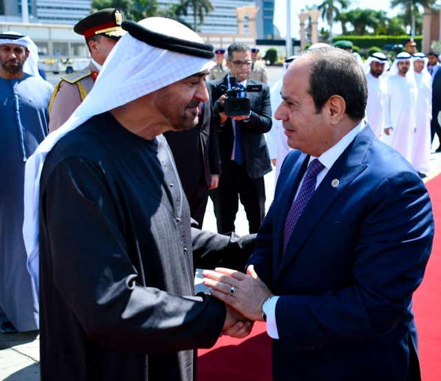 السيسي ومحمد بن زايد يبحثان تعزيز التعاون ودعم المبادرة الأمريكية لوقف الحرب في غزة