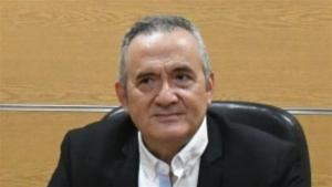 في اتصال هاتفي حول 