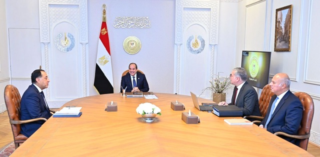 السيسي يوجّه بتعزيز الاستثمارات وسداد مستحقات الشركات الأجنبية لتأكيد مكانة مصر كمركز إقليمي للطاقة
