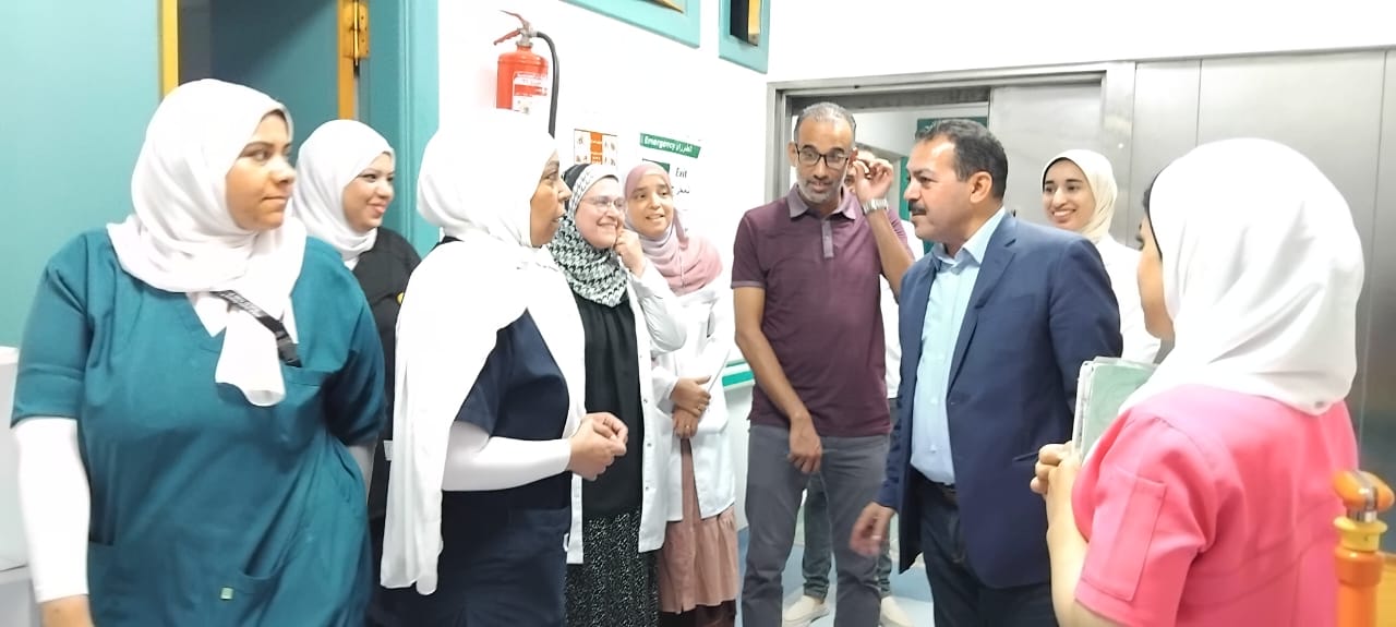 مرور مفاجئ لمدير إدارة الخدمات الطبية بالمؤسسةالعلاجية داخل مبرة المعادي  

