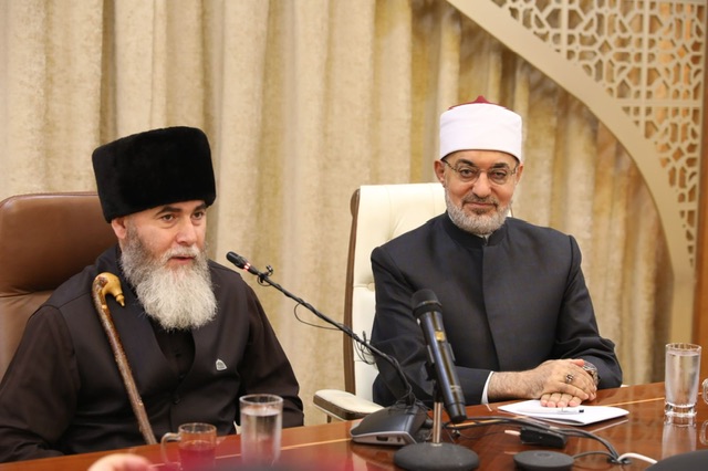 مفتي الجمهورية يستقبل مفتي الشيشان لبحث آفاق التعاون المشترك