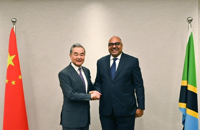 وزير الخارجية الصيني يطرح مقترحات لمواصلة تعميق التعاون بين الصين وإفريقيا