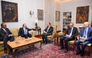 وزير الخارجية يبحث مع كبير مستشاري ترامب  قضايا السودان وليبيا والقرن الأفريقي