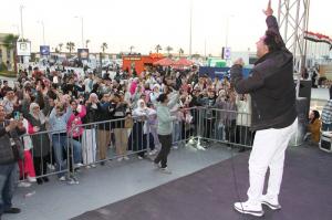 توافد مئات الأطفال وتفاعل جمهور معرض الكتاب مع نشاط الطفل