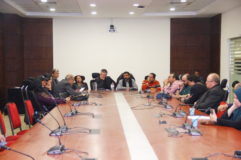 «حفلة الإنس والجن» تفتح أسئلة الوجود والخيال في ملتقى الإبداع بمعرض الكتاب