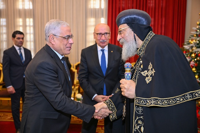 النائب العام ورئيس مجلس القضاء الأعلى يزوران البابا تواضروس للتهنئة بعيد الميلاد المجيد