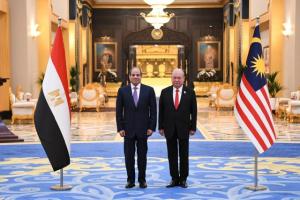 ملك ماليزيا يمنح الرئيس السيسي أرفع وسام اتحادي ماليزي تقديرًا للعلاقات التاريخية بين البلدين