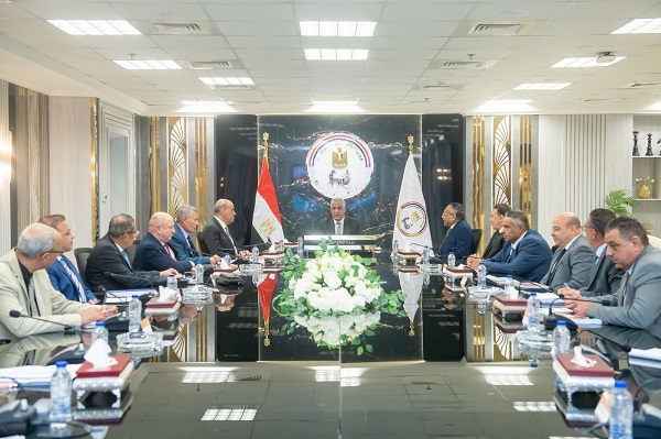 جمبلاط: وزارة الإنتاج الحربي تسخر إمكانياتها لدعم المشروعات القومية وتعزيز الصناعة الوطنية