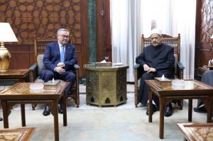 الطيب يجتمع بوزير خارجية كازاخستان لمناقشة سبل تعزيز مبادرات ترسيخ السلام والحوار بين الأديان
