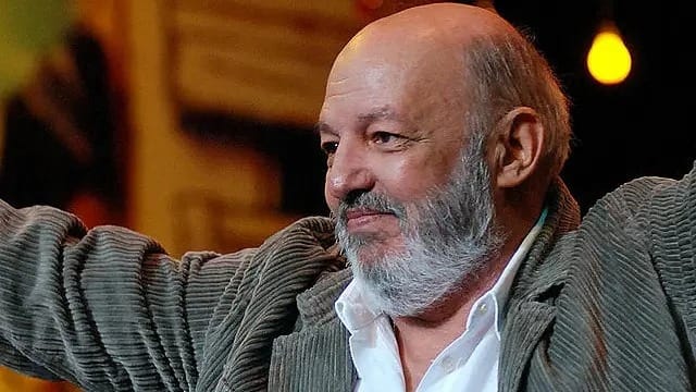 في ذكرى ميلاده.. محمد خان المخرج الذي أنزل الكاميرا من الاستوديو إلى الشارع