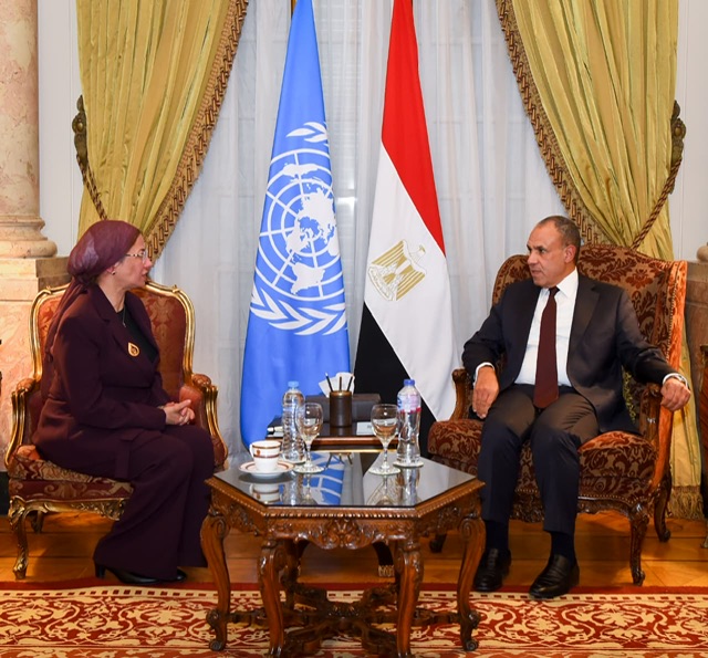 وزير الخارجية يبحث مع ياسمين فؤاد استعدادات مصر لاستضافة مؤتمر مكافحة التصحر 2028