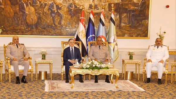 الفريق أشرف زاهر يستقبل وزير الداخلية وقيادات الشرطة لتقديم التهنئة بمناسبة الاحتفال بذكرى انتصارات أكتوبر