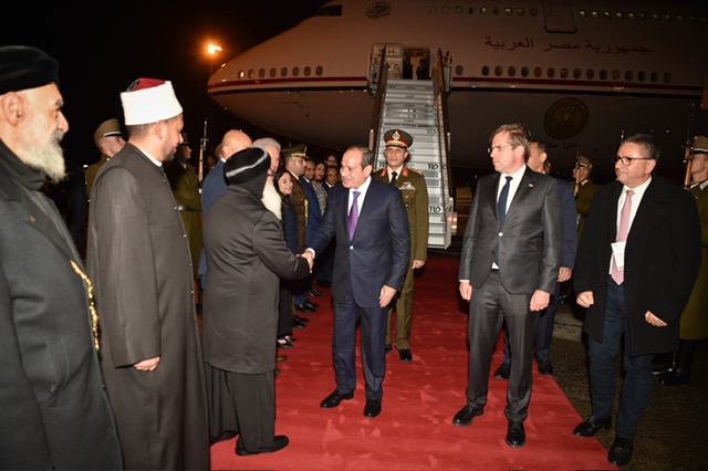 الرئيس السيسي يصل بودابست في زيارة رسمية إلى المجر عقب مغادرته موسكو
