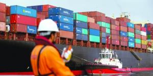 سلطنة عُمان تسجل أداء إيجابيا في التجارة الخارجية العام الماضي