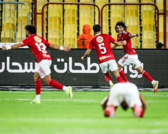 الأهلي يفوز على سموحة بهدف نظيف ويتصدر الدوري المصري 