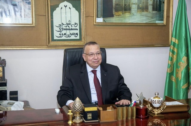 نقيب الأشراف يهنئ الرئيس والقوات المسلحة والشعب المصري بذكرى انتصارات العاشر من رمضان