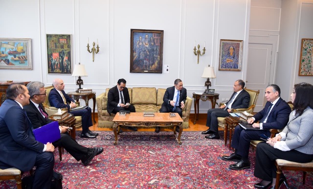 وزير الخارجية يبحث مع نائب نظيره الإندونيسي التعاون في إطار D8 وتطورات القضية الفلسطينية