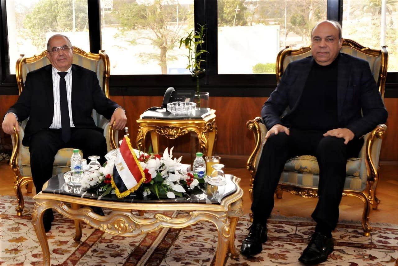 وزير الطيران يستقبل مدير عام المنظمة العربية للطيران ويبحث آفاق التعاون المشترك بين الجانبين