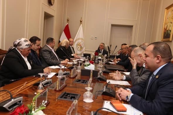 وزير العدل يؤكد أهمية توطيد أوجه التعاون بين السلطتين التنفيذية والتشريعية