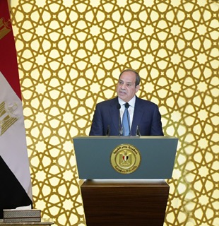 السيسي يشهد احتفال وزارة الأوقاف بليلة القدر ويؤكد: مصر ستظل منارة لتلاوة القرآن