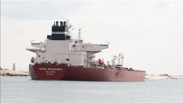 رئيس قناة السويس: تعليق عبور الخطوط الملاحية الكبرى من القناة أمر مؤقتا