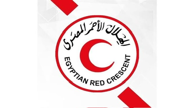 الهلال الأحمر المصري يدفع بأكثر من 85 ألف سلة غذائية ومستلزمات شتوية إلى غزة