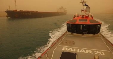 رئيس هيئة قناة السويس: نجاح تعويم سفينة الصب