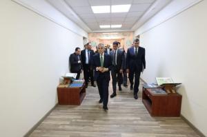 تطبيقا للعمل عن بُعد.. وزير العدل يباشر مهامه من مركز الدراسات ويلتقي نادي مجلس الدولة