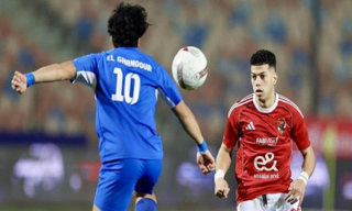 الأهلي يهزم سموحة بهدفين مقابل هدف ويتمسك بالمنافسة على لقب الدوري 