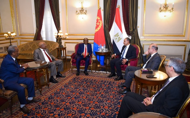 وزيرا الخارجية والاستثمار يستقبلان المستشار الاقتصادي للرئيس الإريتري ووزير التجارة والصناعة