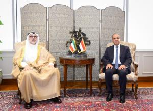 وزيرا خارجية مصر والكويت يعقدان مشاورات سياسية في القاهرة ويؤكدان عمق العلاقات الأخوية بين البلدين