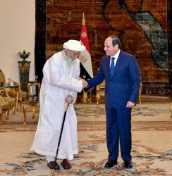 الرئيس السيسي يستقبل سلطان البهرة ويشيد بدور الطائفة في ترميم مساجد آل البيت