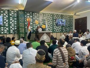 جابر بغدادي: مجالسة الصالحين والنظر إلى وجوهم عبادة