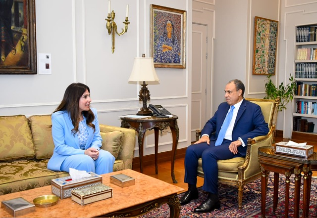 وزير الخارجية يستقبل وزيرة الإسكان للتنسيق لخدمة المصريين بالخارج ودعم التوسع المصري في أفريقيا