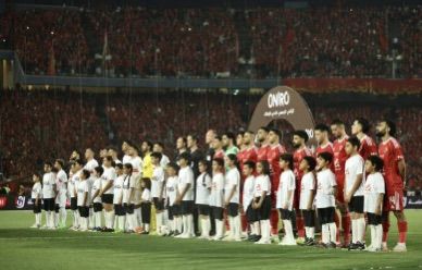 الأهلي يفوز على الزمالك بثلاثية نظيفة ويشعل المنافسة على لقب الدوري المصري 