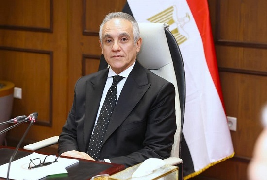 وزير العدل ينتدب 13 مساعدا جديدا .. ويكرم مساعدي الوزير السابقين