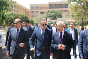وزير التعليم العالي يتفقد سير الأعمال التنفيذية بجامعة المنيا التكنولوجية