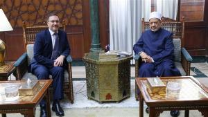 شيخ الأزهر يستقبل السفير البريطاني بالقاهرة ويبحثان سبل تعزيز التعاون المشترك

