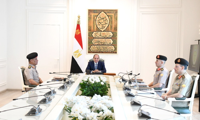 السيسي يتابع مشروعات الهيئة الهندسية ويشدد على تسريع التنمية وتحسين الخدمات للمواطنين