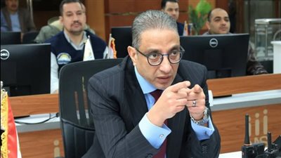 محافظ الجيزة يواصل سياسة الحسم.. إقالات مفاجئة في الطالبية والعمرانية خلال جولة ميدانية موسعة
